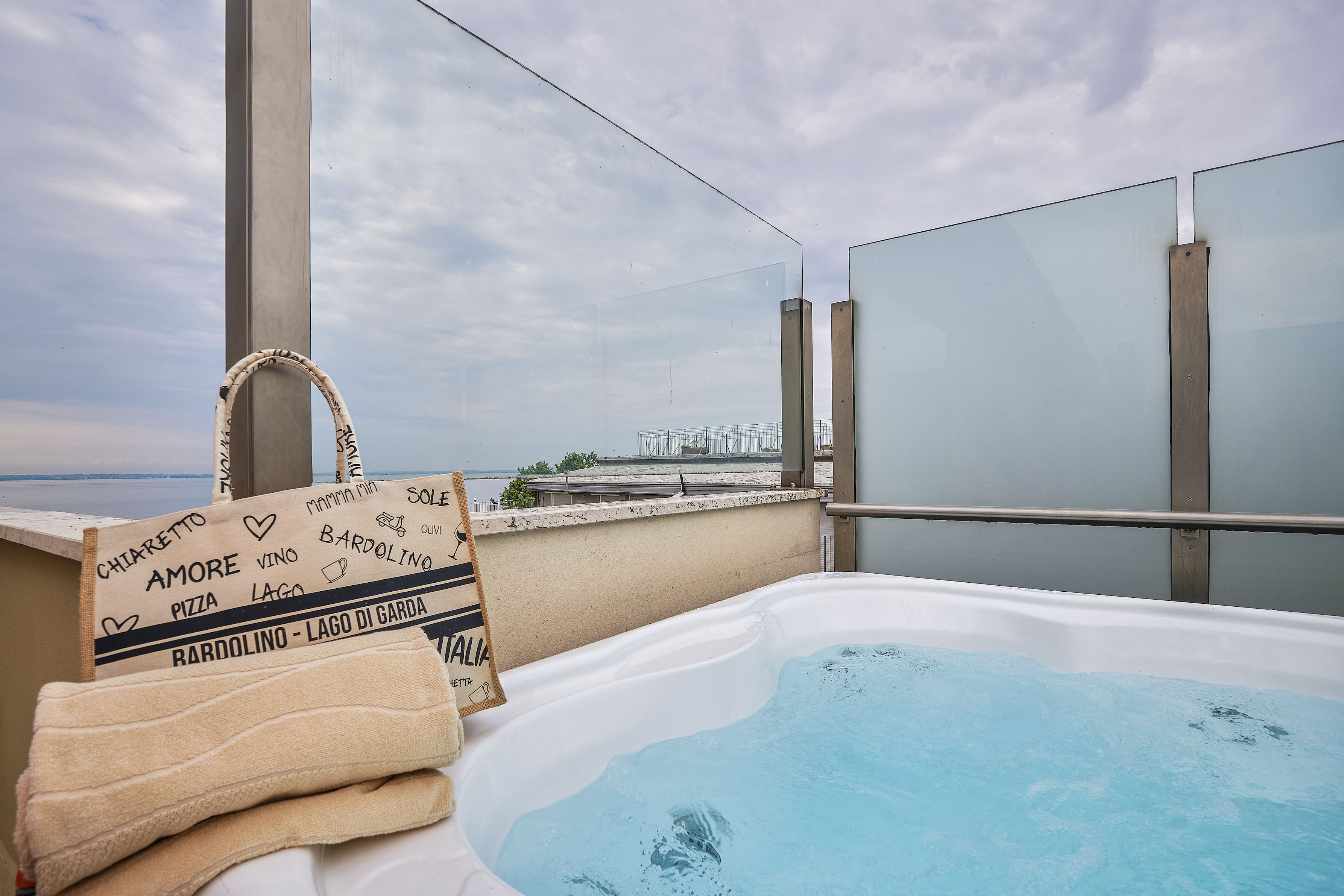 Rooms with Jacuzzi Terrace